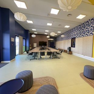 LOCATION | Salle de réunion - 108 M²