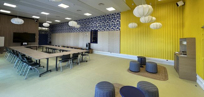 LOCATION | Salle de réunion - 108 M²